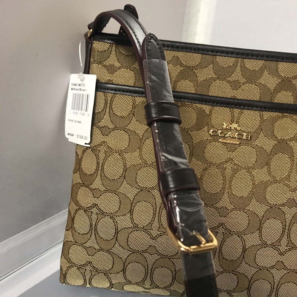 Coach Outlined File Crossbody Signature authentic - Picture 7 of 8
